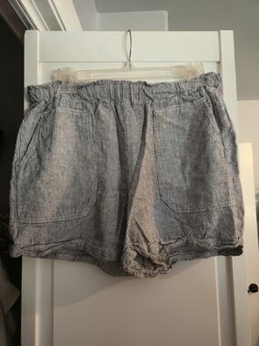 Stripe Elastic Waist Women’s Shorts
